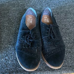 TOMS shoes